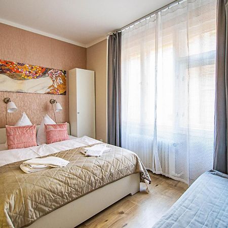 Old Town Rybna Apt By Ruterra 프라하 외부 사진